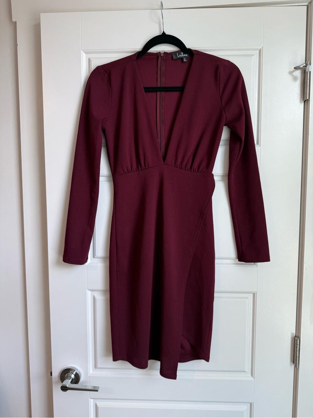 Lulu's Deep V-Neck Long Sleeve Wine Dress